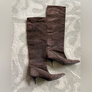 Gucci Size 35 Long Brown Suede Kitten Heel Boots